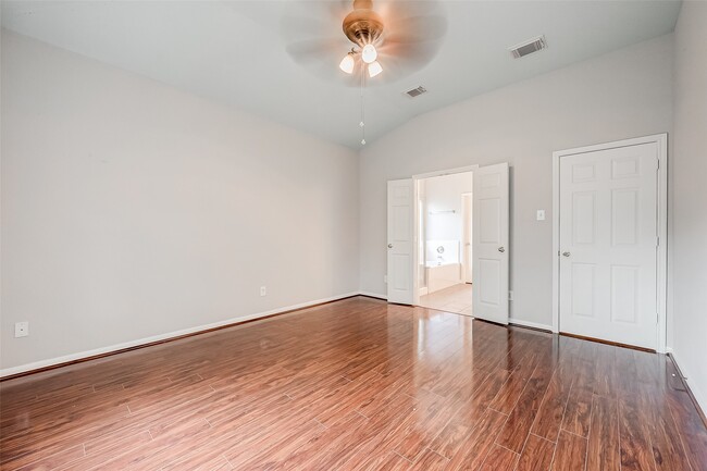Building Photo - 1210 Gibbons Ct
