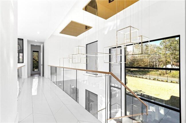 Building Photo - 3600 Lower Roswell Rd