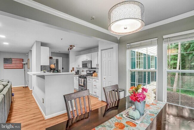 Building Photo - 7501 Calderon Ct
