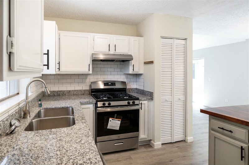 Building Photo - 5314 Hazel Grove Dr