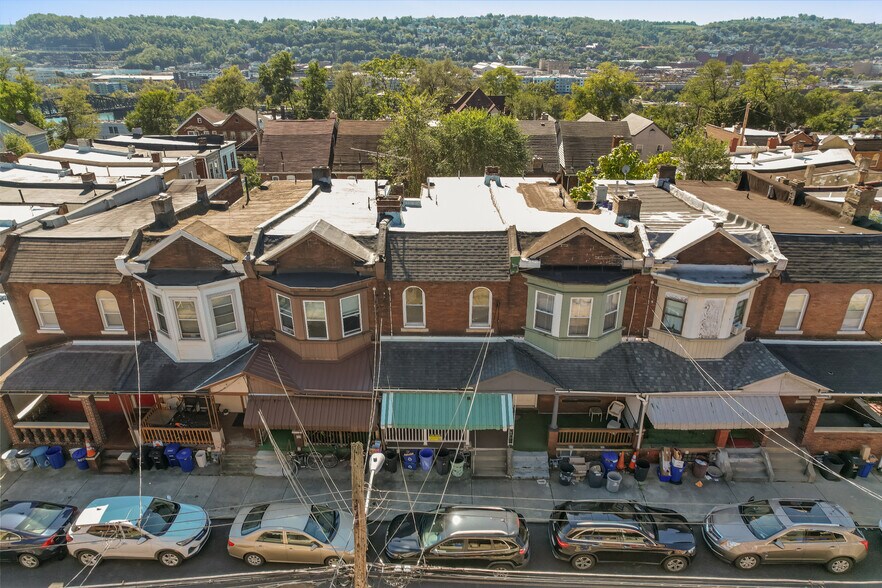 Building Photo - 356 Ophelia St