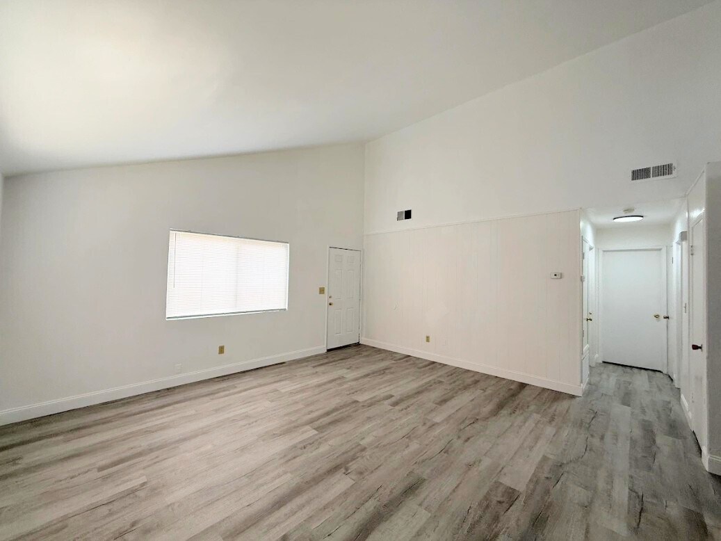 Building Photo - 3310 R St