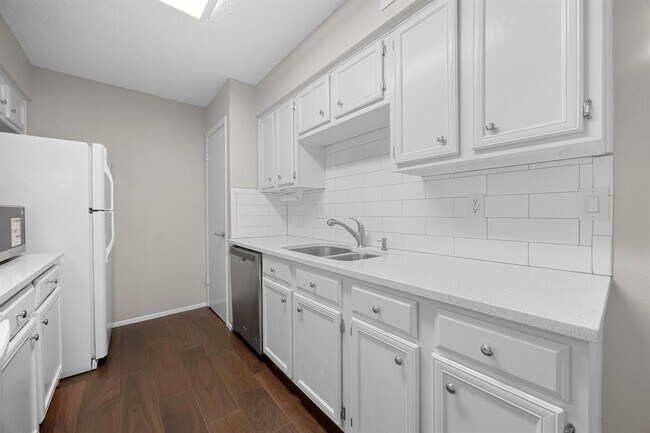 Building Photo - 4159 Steck Ave
