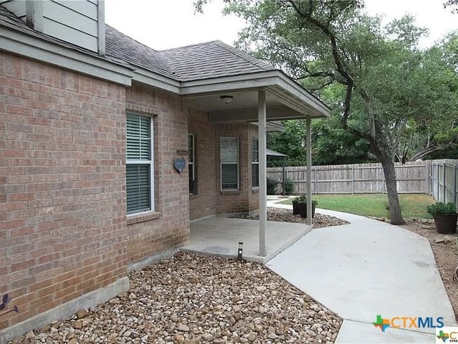 Building Photo - 2614 Fairwood Dr