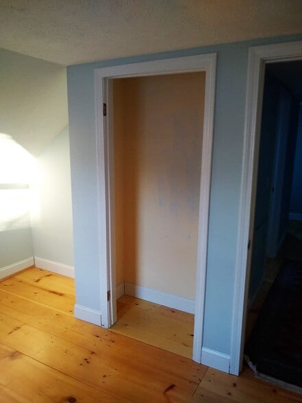 Building Photo - 108 Mill Ln