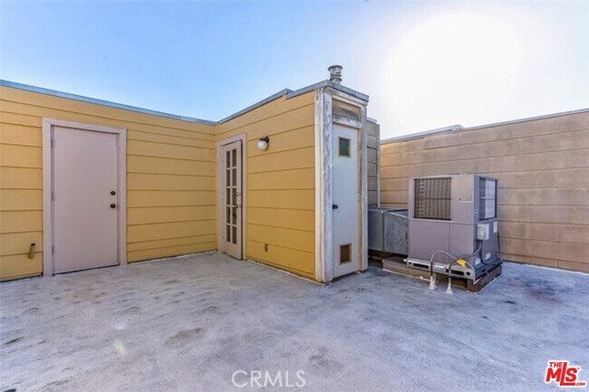 Building Photo - 16410 Cornuta Ave