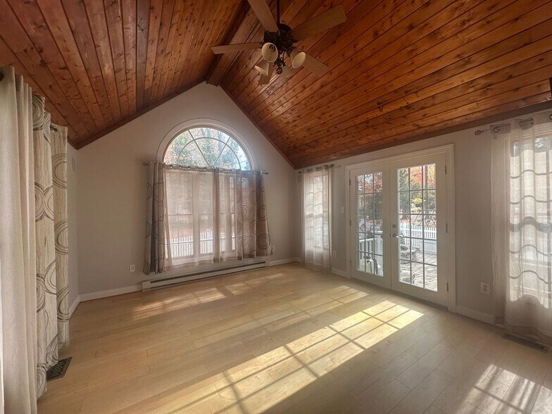 Building Photo - 804 Mason Rd