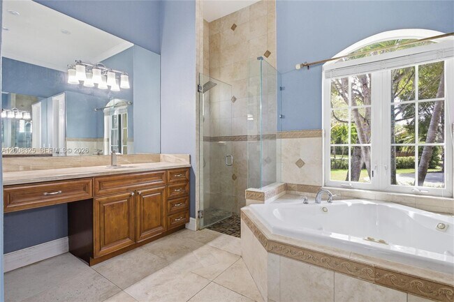 Building Photo - 20401 SW 48th Pl