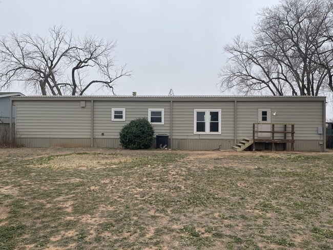 Building Photo - 214 NW Ave I