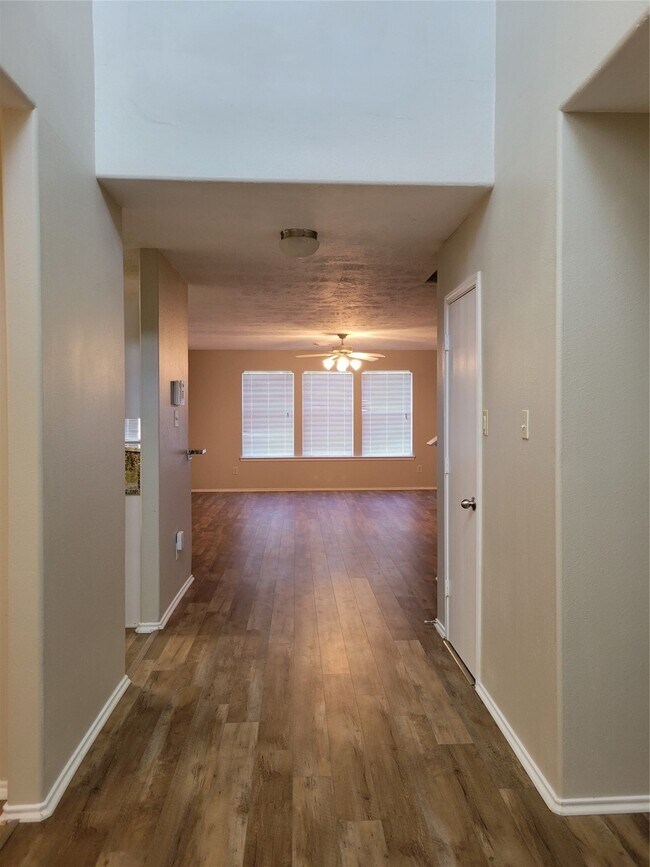 Building Photo - 19426 Old Barngate Ln