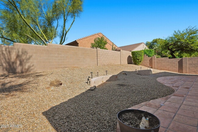 Building Photo - 7606 E Via Del Sol Dr