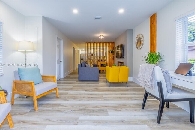 Building Photo - 1762 NW 15th St