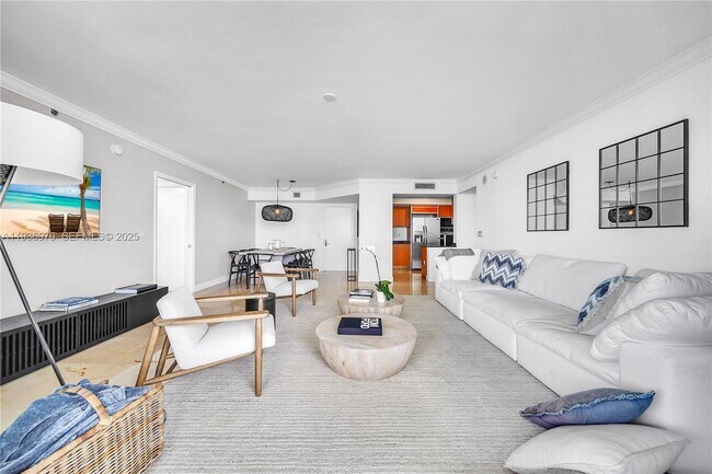 Building Photo - 18911 Collins Ave