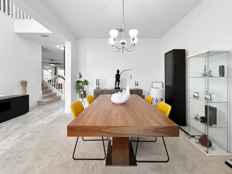 Building Photo - 9714 Provencal Ave