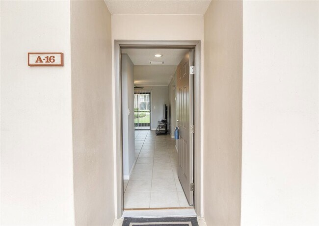 Building Photo - 4250 A1A S