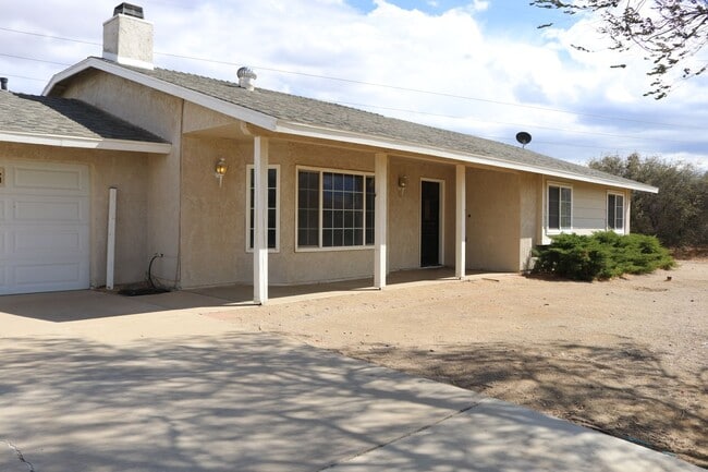 Building Photo - House for rent