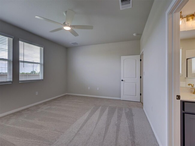 Building Photo - 129 Prairie Falls Drive
