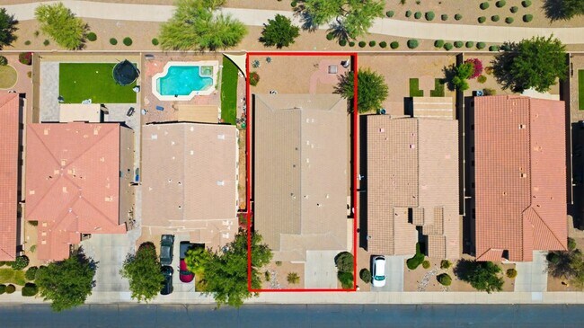 Building Photo - Maricopa Gem! 2,130 SF, Large Kitchen, AZ Room + Golf Course Living