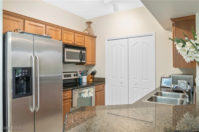 Building Photo - 12936 Violino Ln