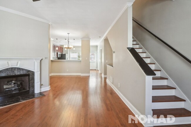 Building Photo - Charming 3BR Townhome in Decatur