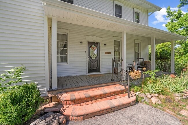 Building Photo - 4725 E North Territorial Rd
