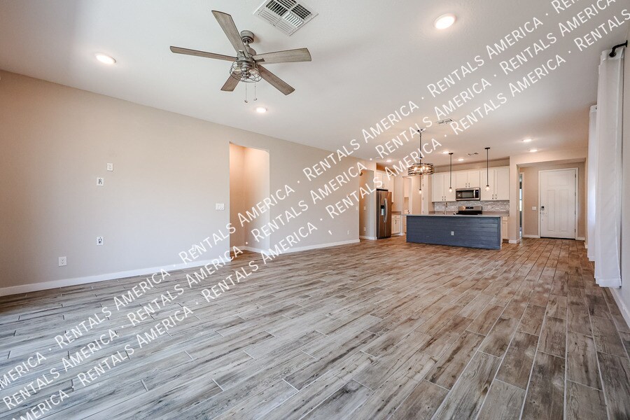 Building Photo - 22603 E Marsh Rd