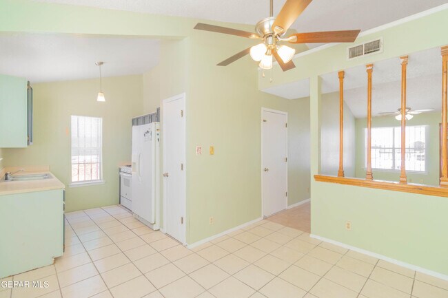 Building Photo - 12056 Bellows Ct