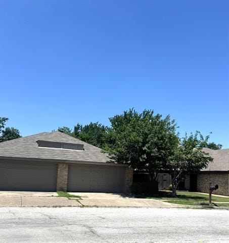 Building Photo - 6319 Holiday Ln