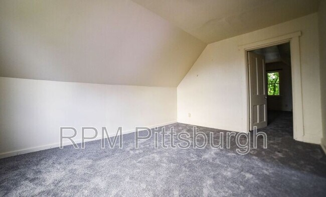 Building Photo - 311 Denniston St