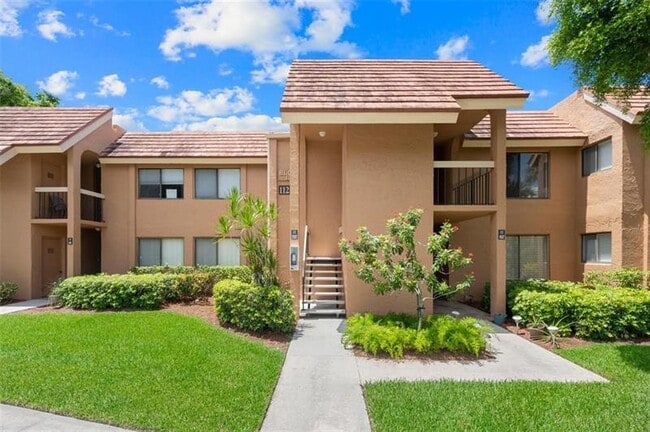 Building Photo - 11231 Green Lake Dr