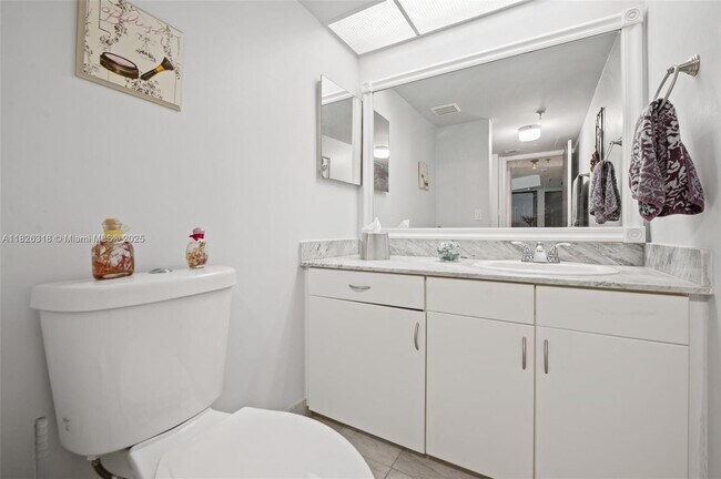 Building Photo - 9341 Collins Ave