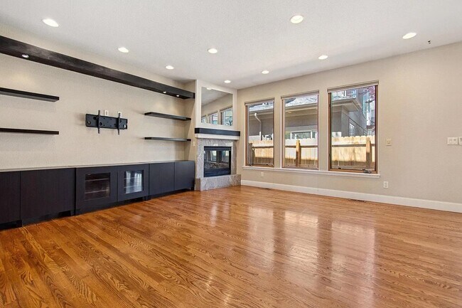 Building Photo - Cherry Creek Townhouse for rent!