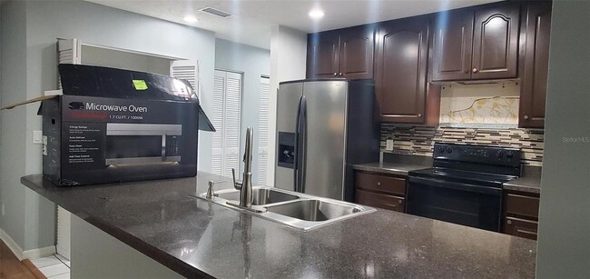 kitchen - 2948 Tangerine Ct