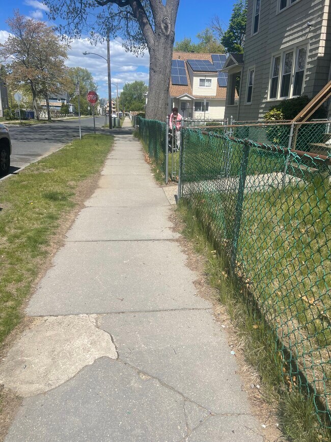 Building Photo - 65 Phoenix Ter