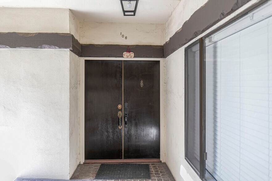 Building Photo - 234 N Kenwood St