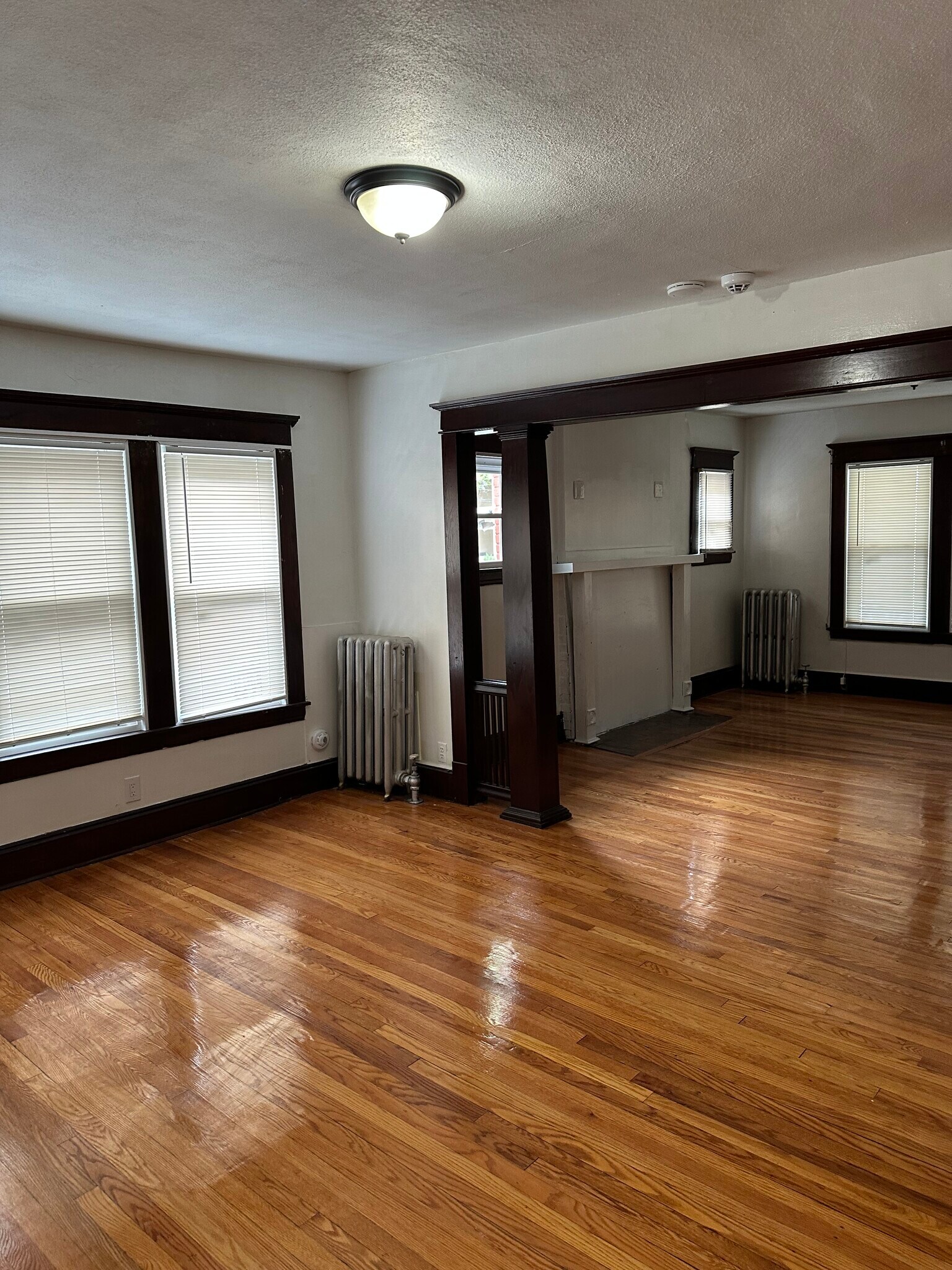 Building Photo - 35 Rittenhouse Ter