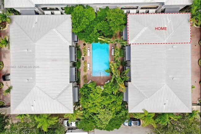 Building Photo - 450 NE 2nd Ave