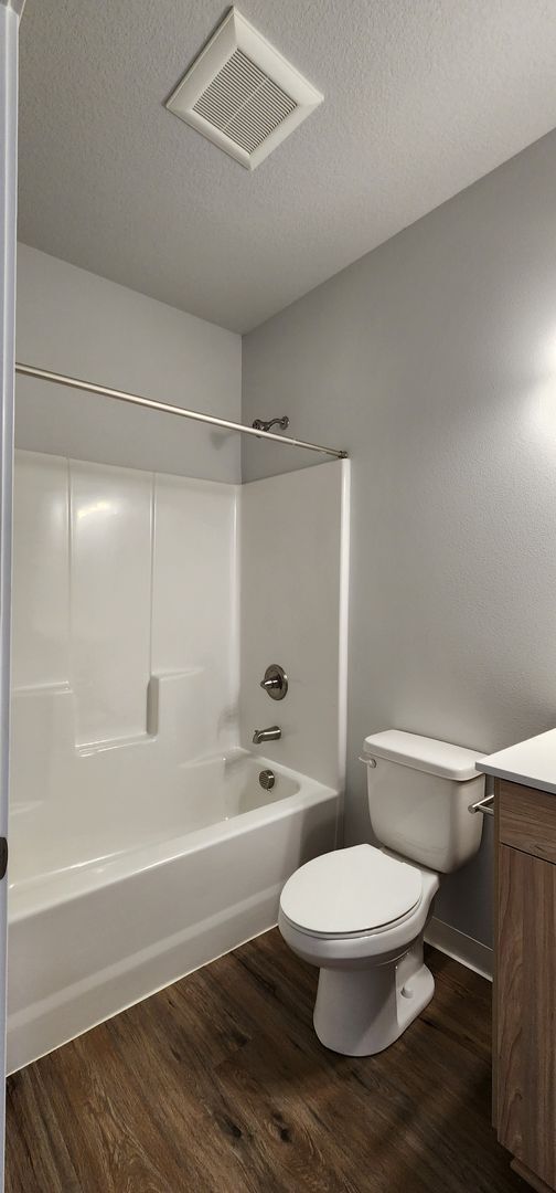 Building Photo - FREE RENT - Beautiful New Construction in McMinnville