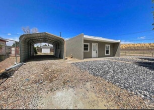 Building Photo - 3005 Temple Ln