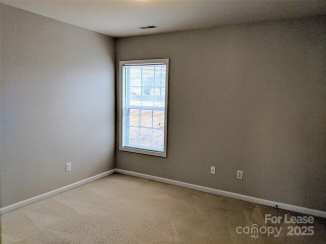 Building Photo - 125 Morrocroft Ln