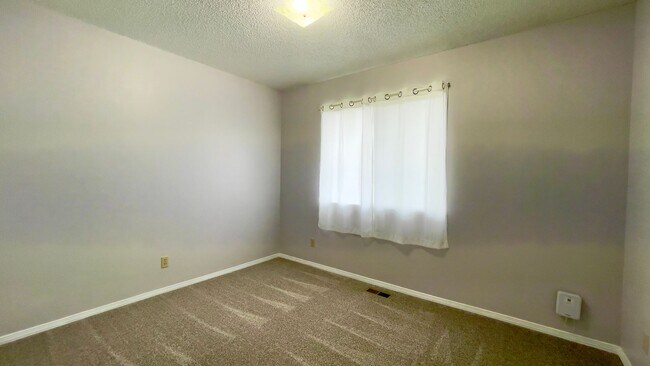 Building Photo - Exceptional Family Home in Fountain, CO - ...