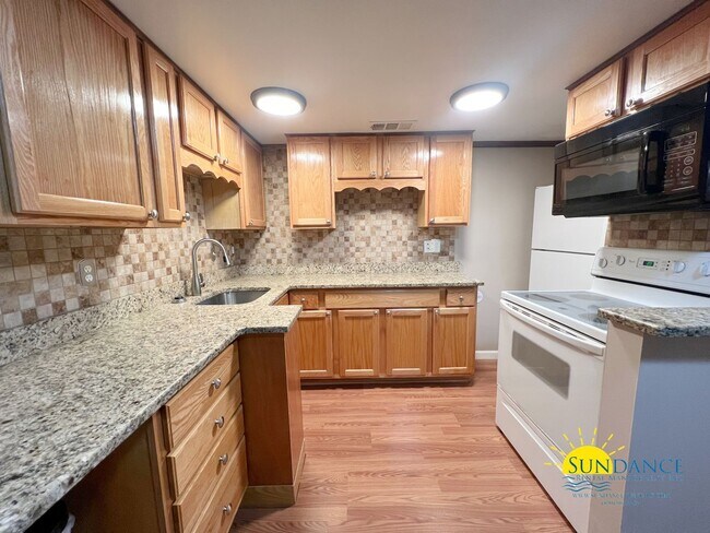 Building Photo - Stunning Spanish Villas Condo in Fort Walton Beach!