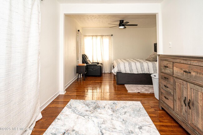 Building Photo - 2339 Broward Rd