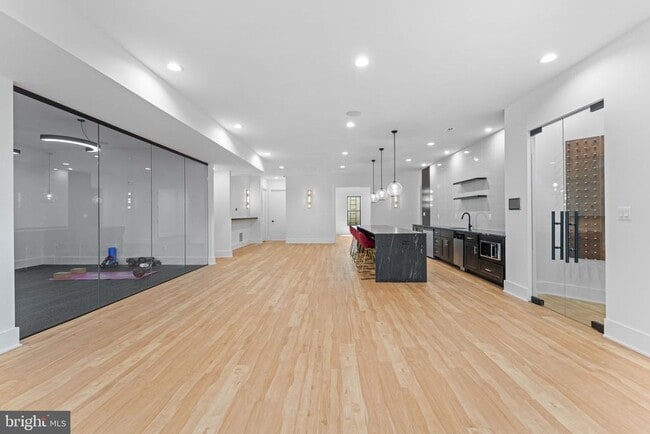 Building Photo - 608 Walker Rd