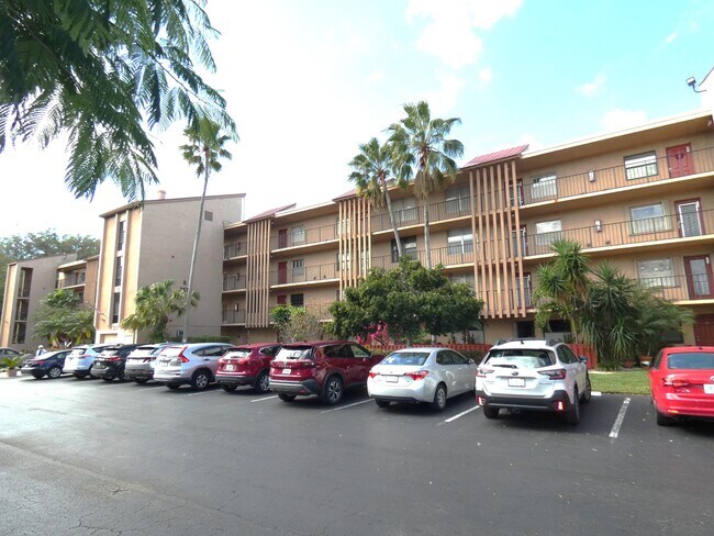 Building Photo - 357 N Rock Island Rd