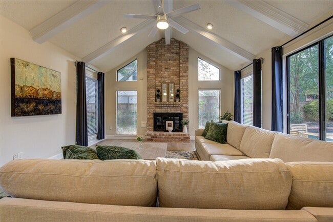 Building Photo - 714 Last Arrow Dr