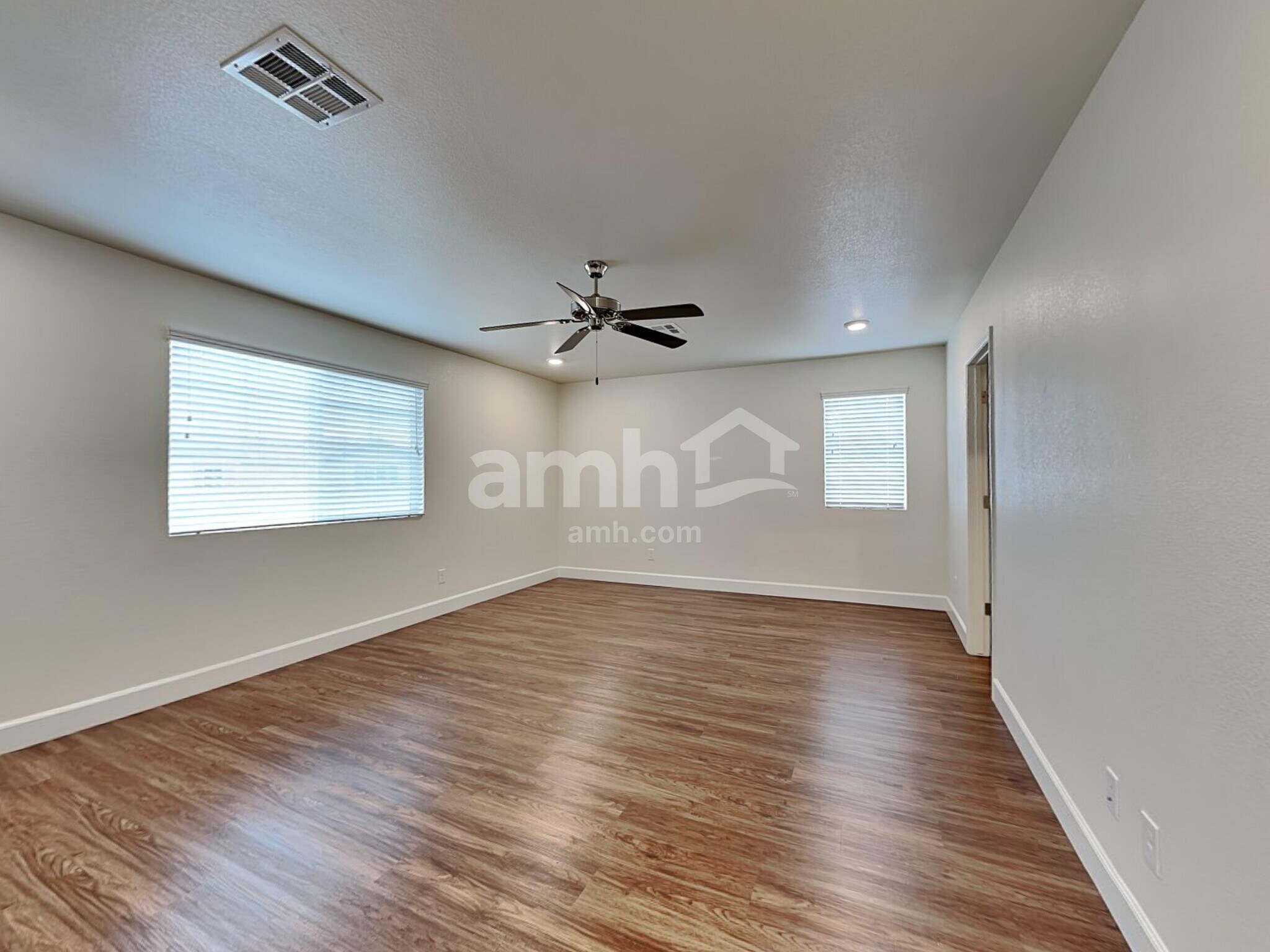 Building Photo - 1713 Viaggio Ave