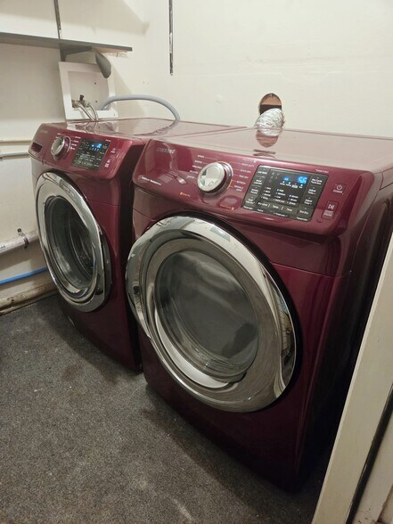 Building Photo - 237 S Wilderness Pt