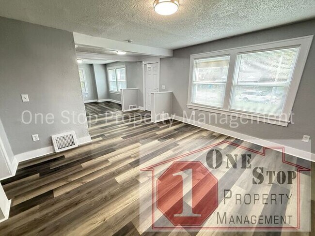 Building Photo - Beautiful 4 Bedroom 3 Bathroom Home in Kan...