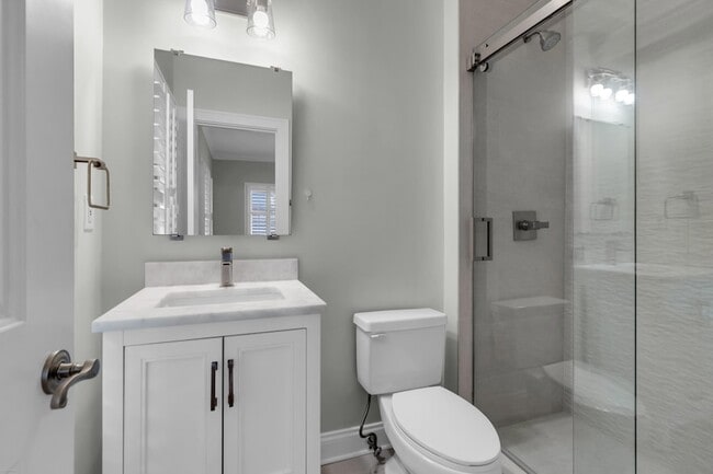 Building Photo - 612 Daggett St